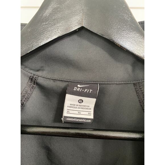 St. Cloud State Huskies Full-Zip Nike Windbreaker Size XL - Picture 4 of 5